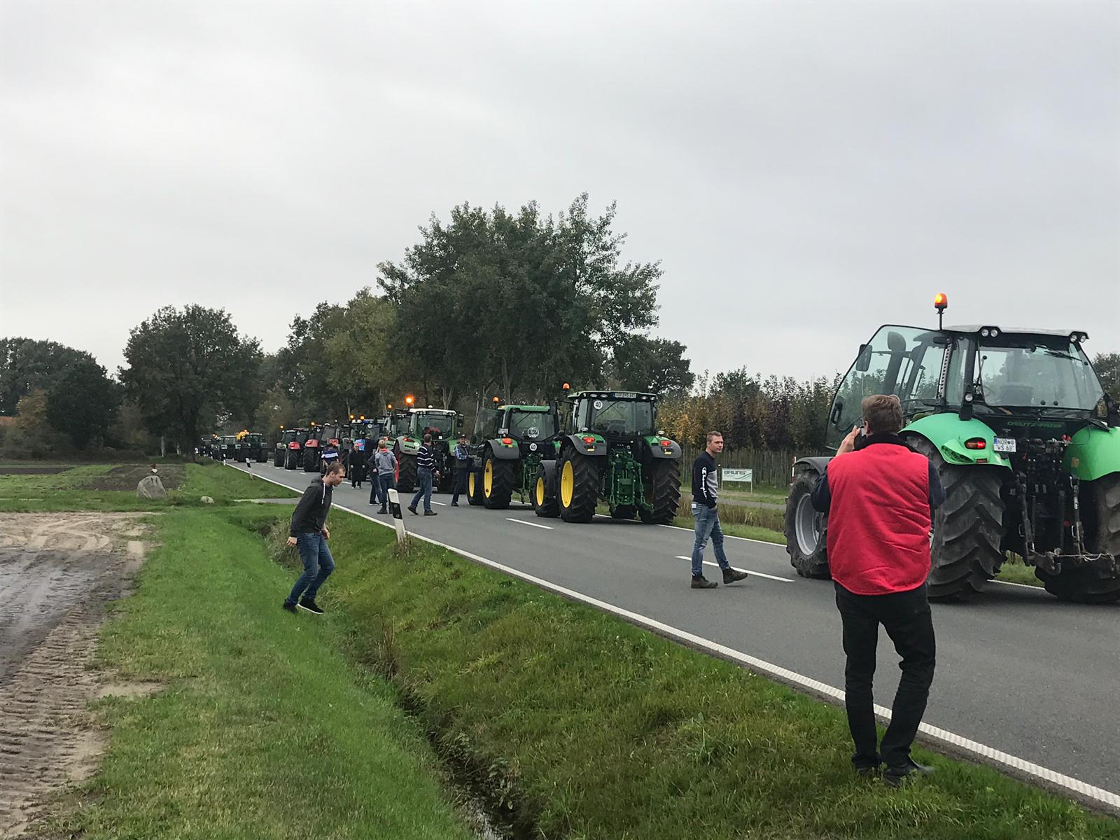 newsimages/50-Trecker demo4.jpg